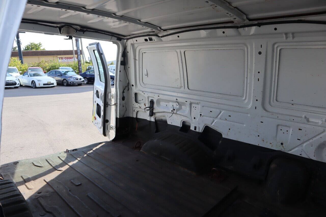 Used 2011 Ford E-250 and Econoline 250 w/ PWR Group RWD image 21