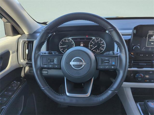 Certified 2024 Nissan Pathfinder SL image 17