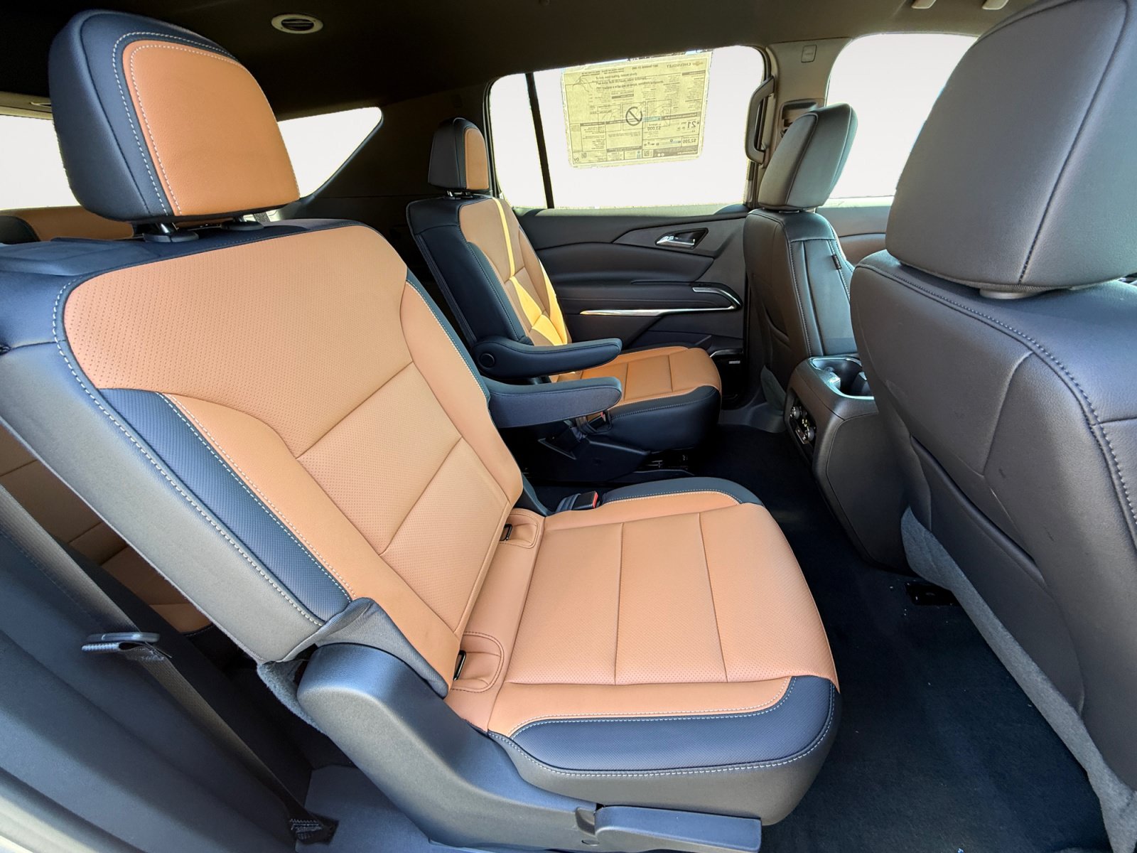 New 2027 Chevrolet Traverse Z71 w/ Enhanced Driving Package AWD/4WD image 18