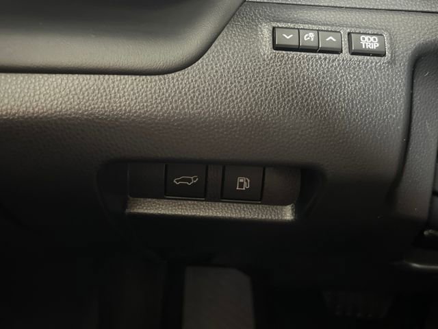 Used 2025 Toyota Crown Signia image 18