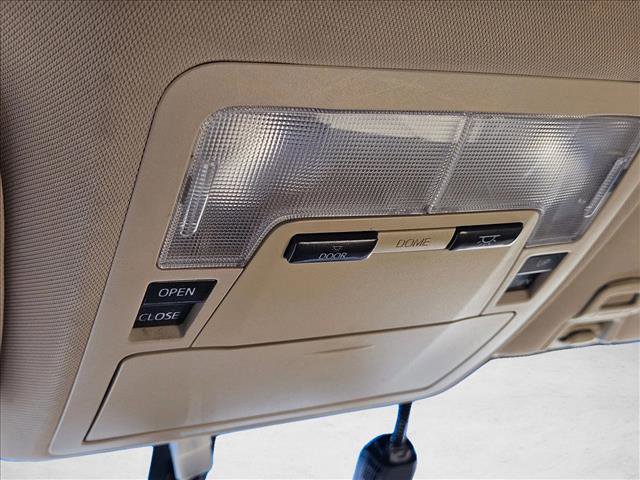 Used 2014 Toyota Avalon XLE Premium image 9