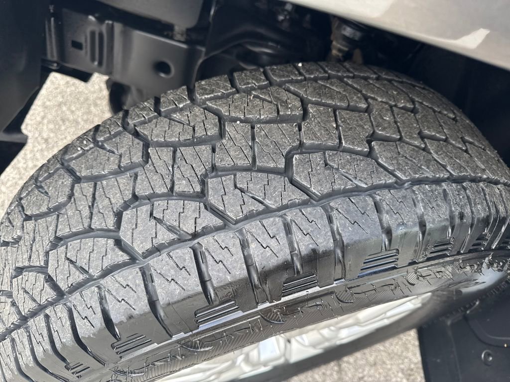 Used 2023 Nissan Frontier SV w/ Technology Package image 27