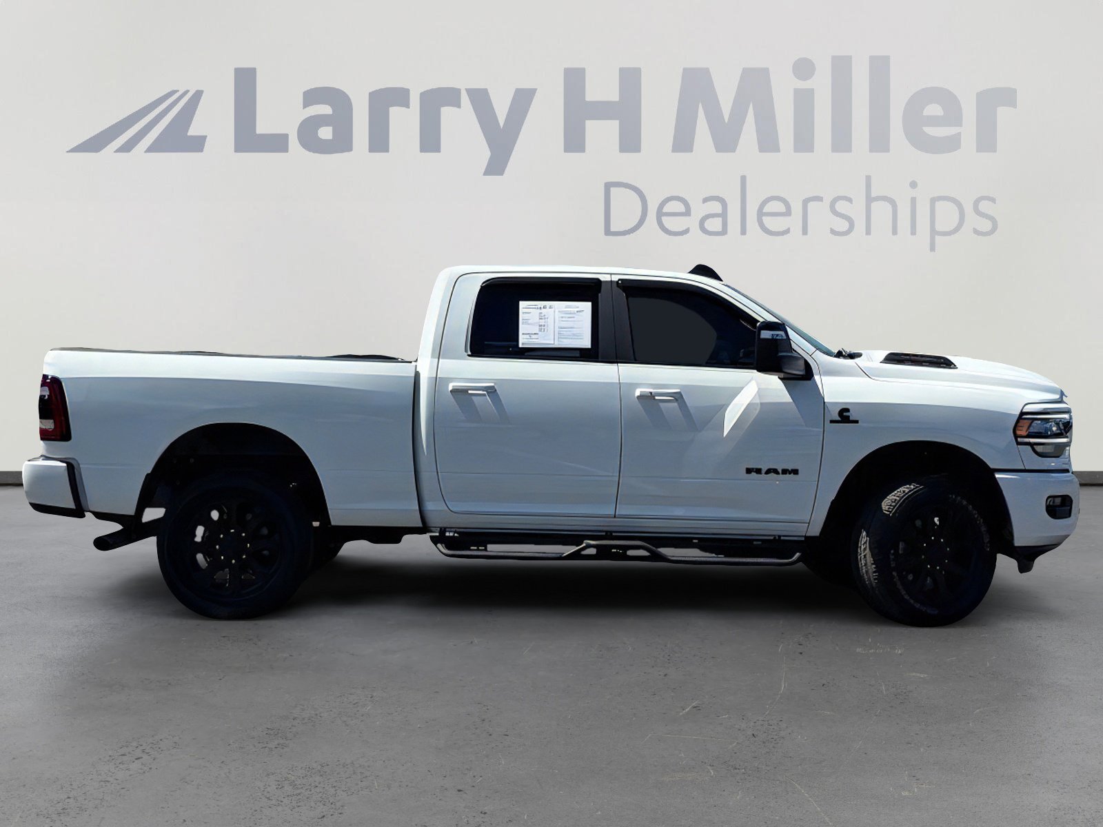 Used 2024 RAM 2500 Laramie w/ Night Edition AWD/4WD image 6