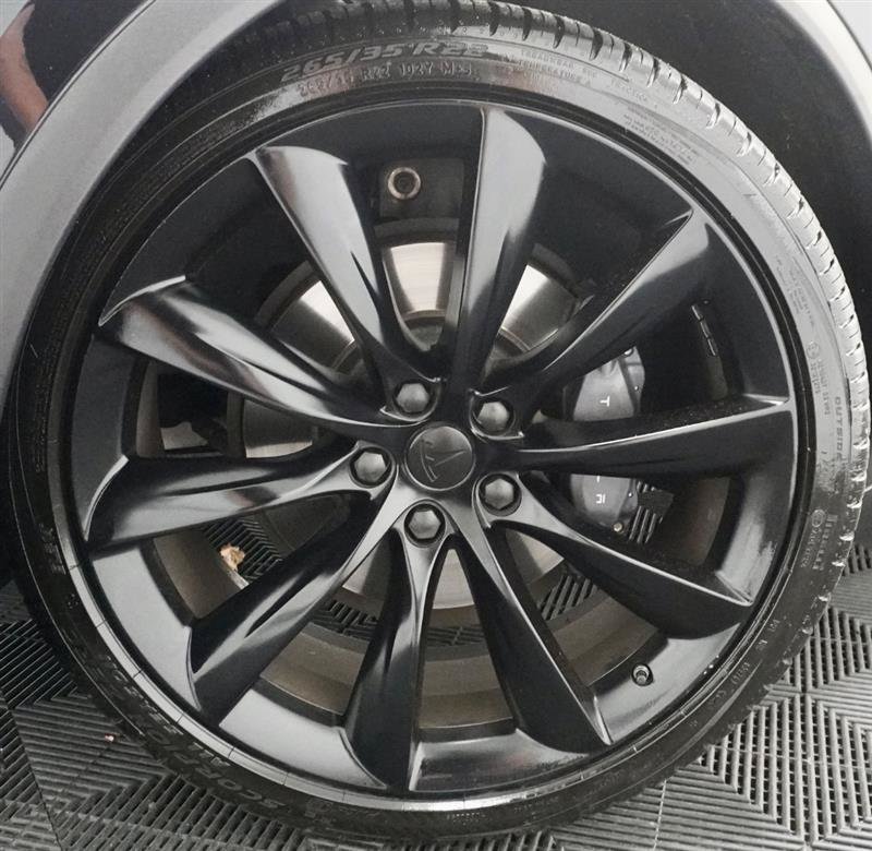 Used 2018 Tesla Model X 75D AWD/4WD image 3