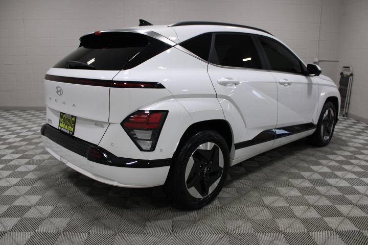 Used 2024 Hyundai Kona Limited FWD image 12