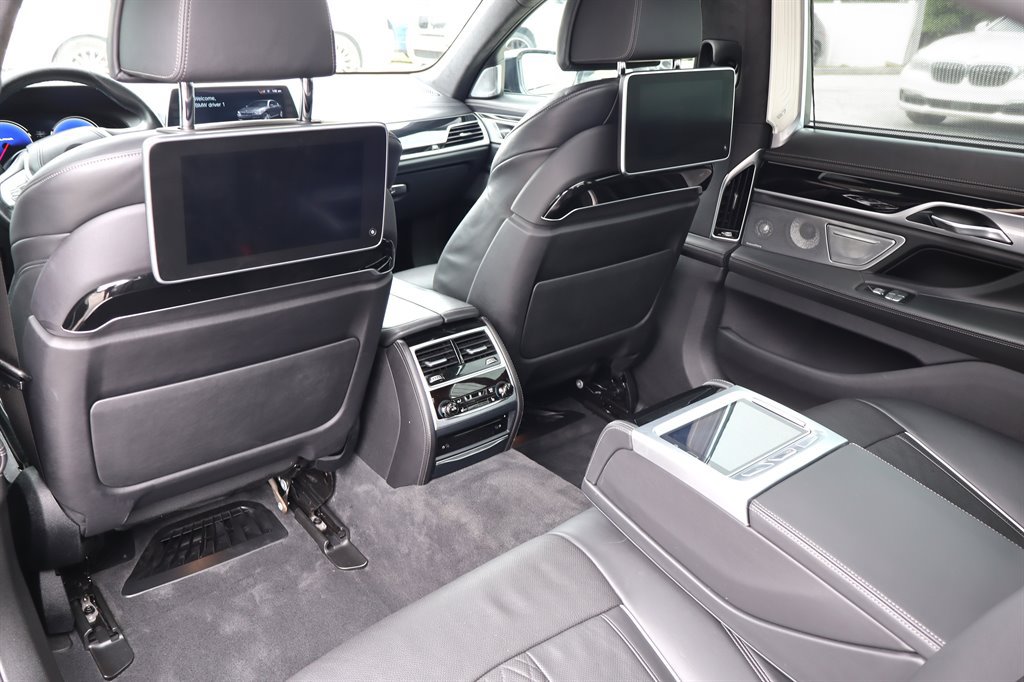 Used 2018 BMW 750i xDrive AWD/4WD image 25