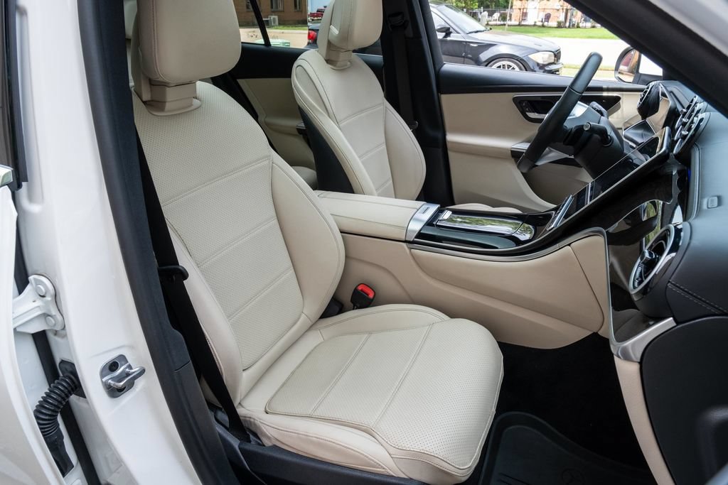 Used 2023 Mercedes-Benz GLC 300 4MATIC image 26