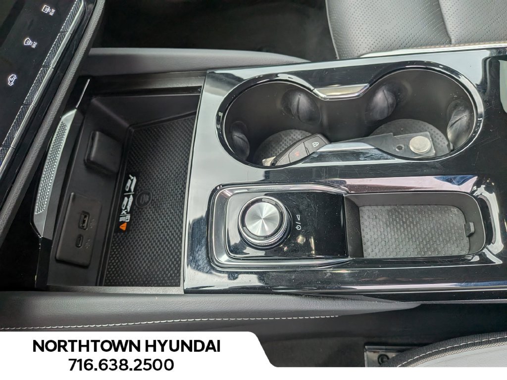 Used 2025 Buick Envision Sport Touring AWD/4WD image 16