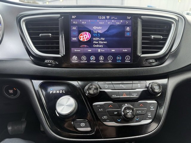 Used 2018 Chrysler Pacifica Touring-L Plus w/ S Appearance Package image 23