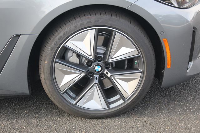 New 2026 BMW i4 xDrive40i w/ Premium Package image 12