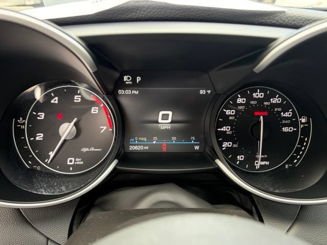 Used 2023 Alfa Romeo Giulia Ti AWD/4WD image 25