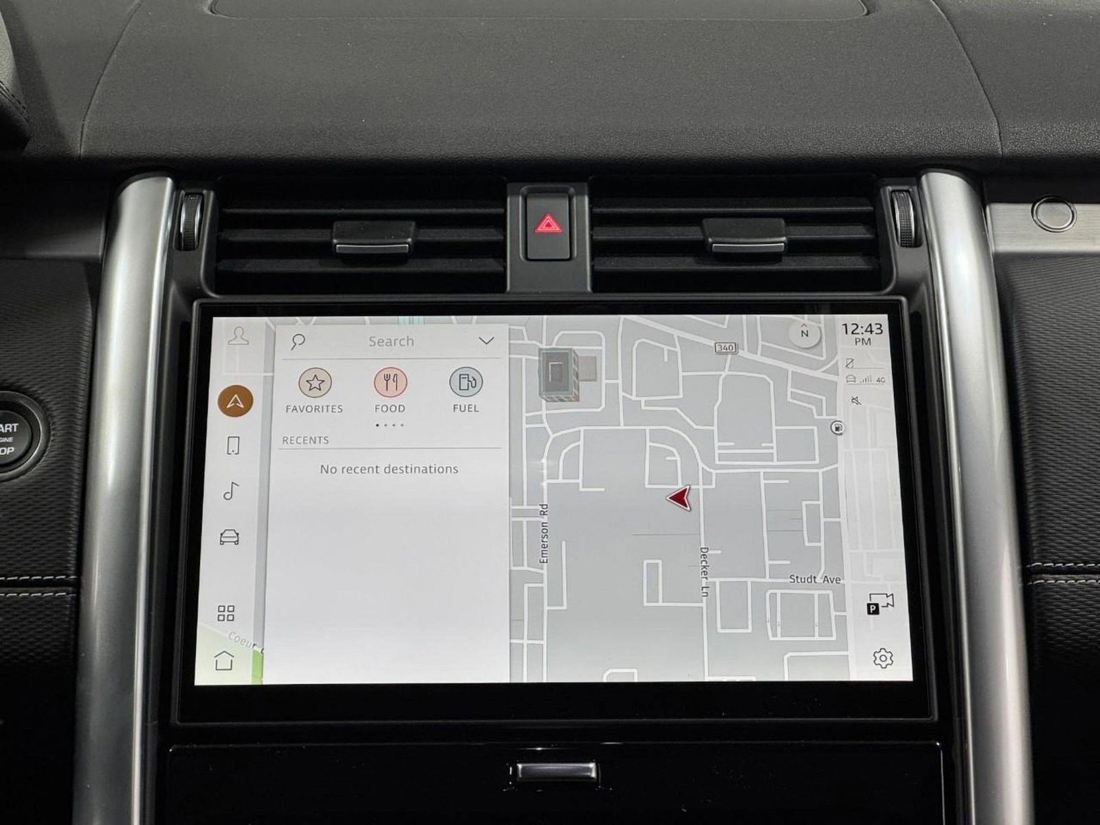 New 2026 Land Rover Discovery Dynamic SE image 14