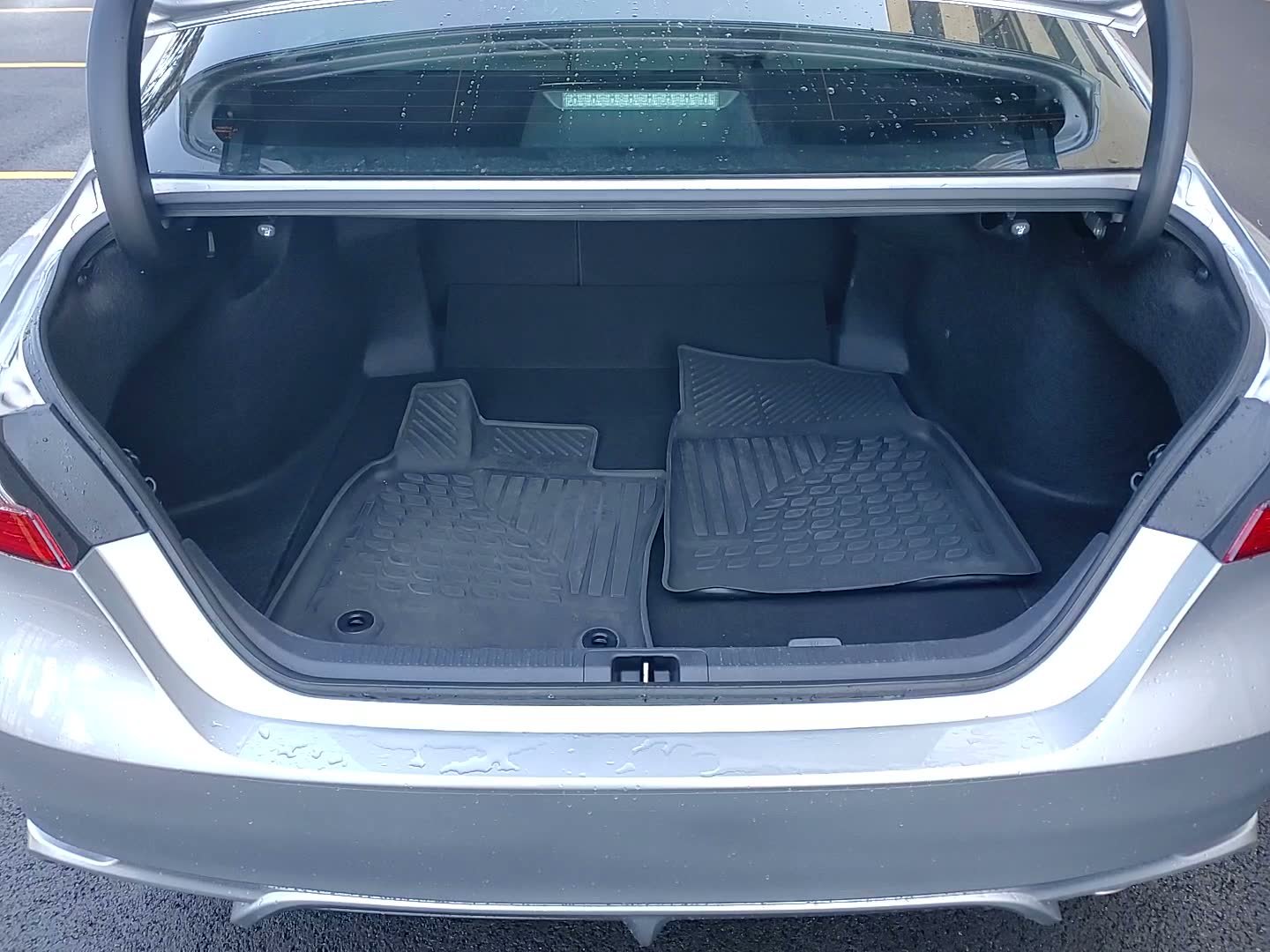 Certified 2024 Toyota Camry SE image 8