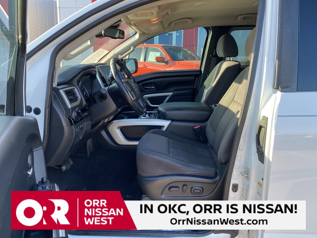 Used 2021 Nissan Titan SV w/ SV Convenience Package image 15