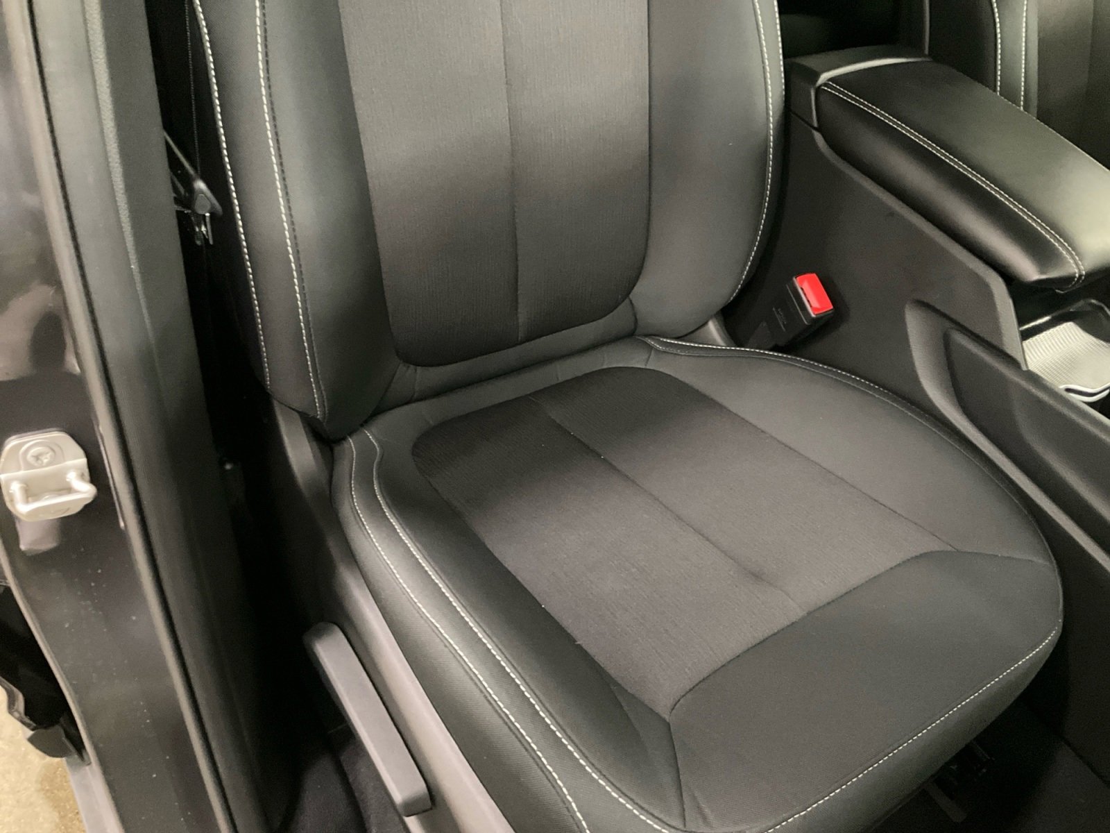 Used 2025 Jeep Grand Cherokee Laredo w/ Luxury Tech Group I image 19