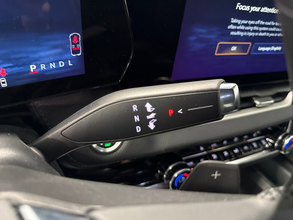 New 2026 Chevrolet Equinox LT w/ Convenience Package II FWD image 11