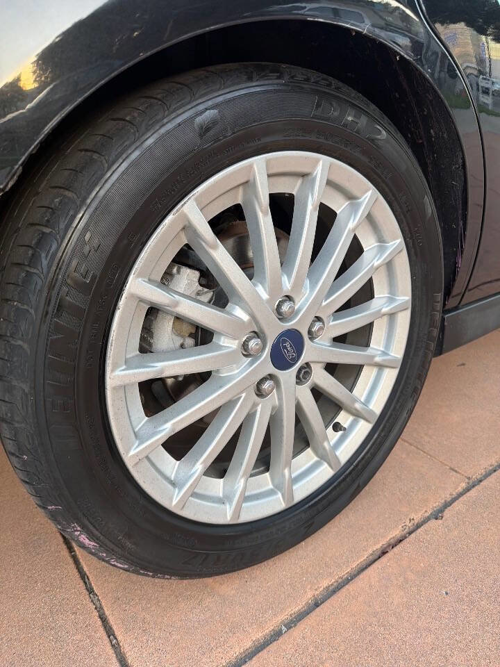 Used 2013 Ford C-MAX Energi SEL image 47