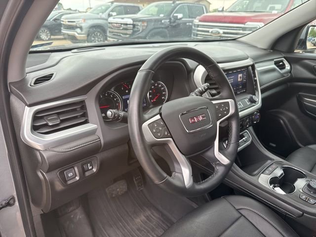 Used 2023 GMC Acadia SLT w/ Preferred Package AWD/4WD image 16
