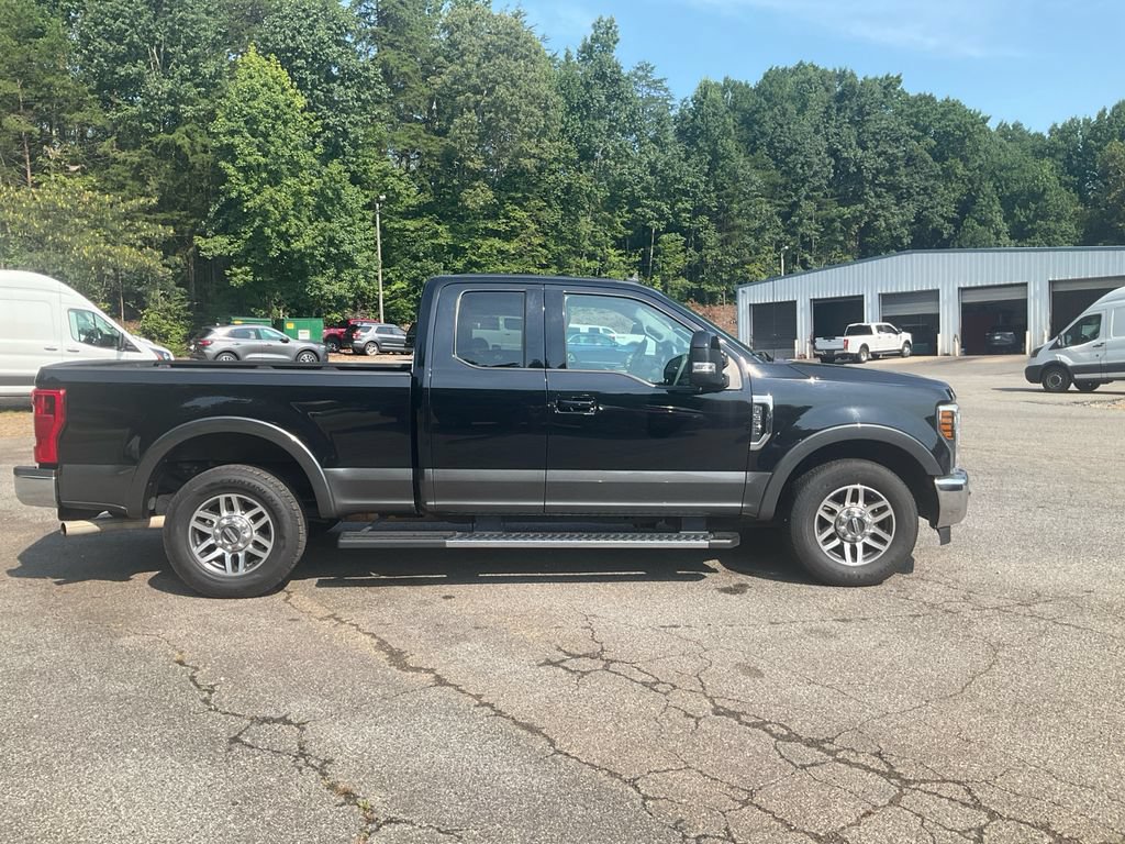Used 2019 Ford F350 Lariat RWD image 4