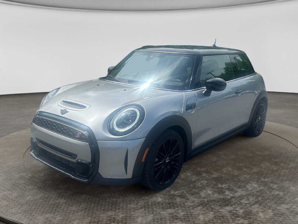 Used 2024 MINI Cooper S w/ Signature Upholstery Package FWD image 2