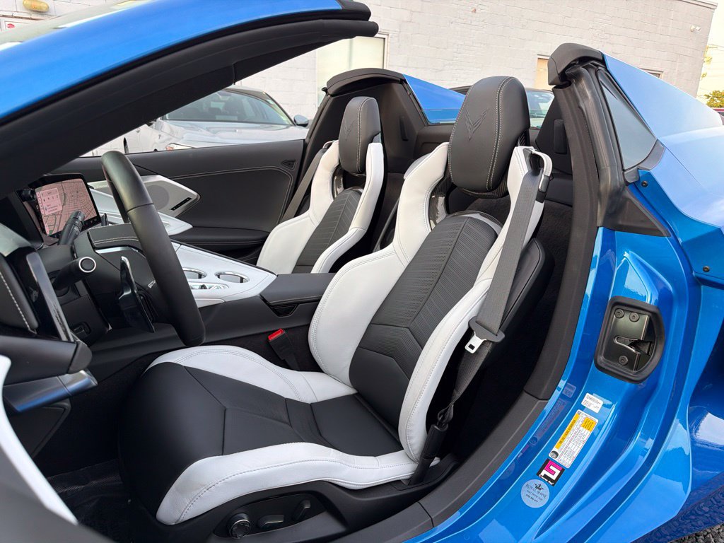 Used 2026 Chevrolet Corvette Stingray Preferred Conv w/ Chrome Exterior Badge Package RWD image 25