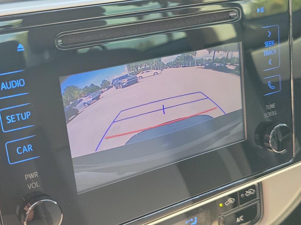 Used 2019 Toyota Corolla LE FWD image 25