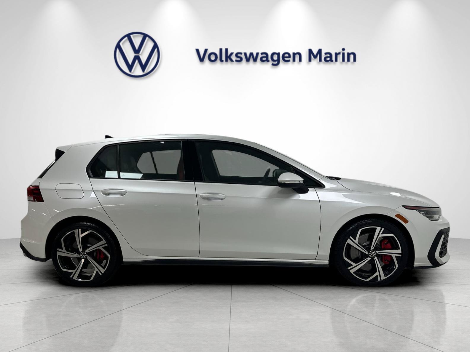 Used 2025 Volkswagen GTI SE FWD image 6