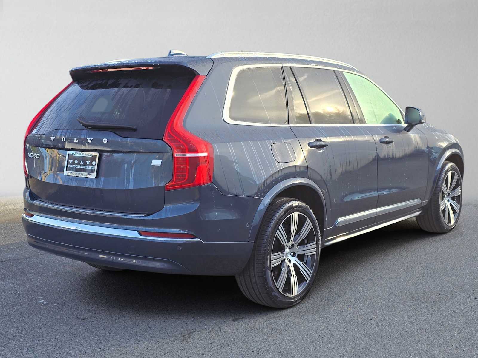 Certified 2024 Volvo XC90 T8 Plus w/ Protection Package Premier AWD/4WD image 4