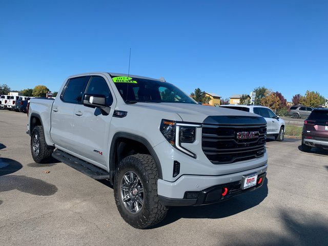 Used 2024 GMC Sierra 1500 AT4 w/ AT4 Premium Package image 4