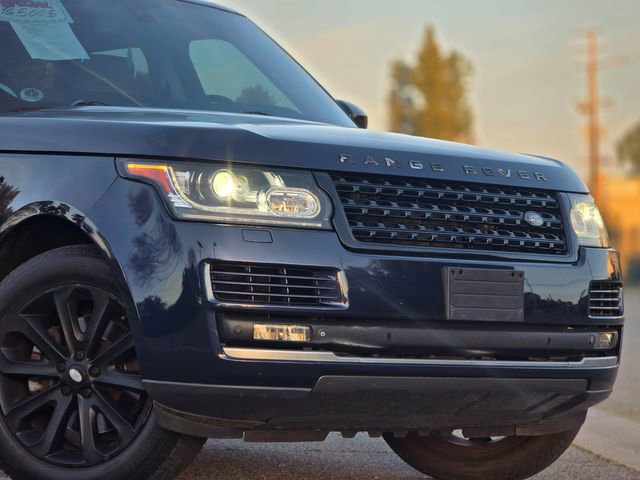 Used 2014 Land Rover Range Rover HSE image 2