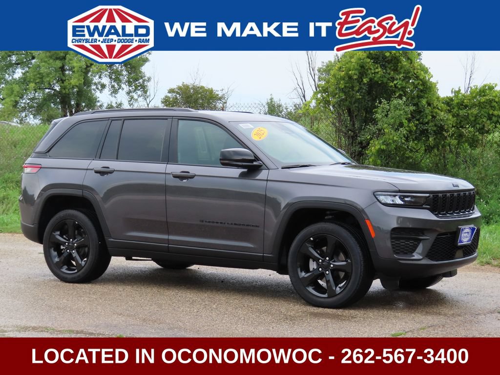 New 2025 Jeep Grand Cherokee Altitude AWD/4WD image 1