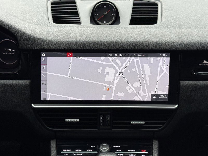 Used 2020 Porsche Cayenne image 27