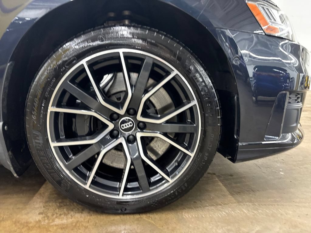 Used 2021 Audi A8 L 4.0T w/ Executive Plus Package AWD/4WD image 34