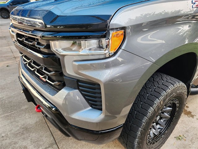 Used 2024 Chevrolet Silverado 1500 LT Trail Boss w/ Convenience Package II AWD/4WD image 8