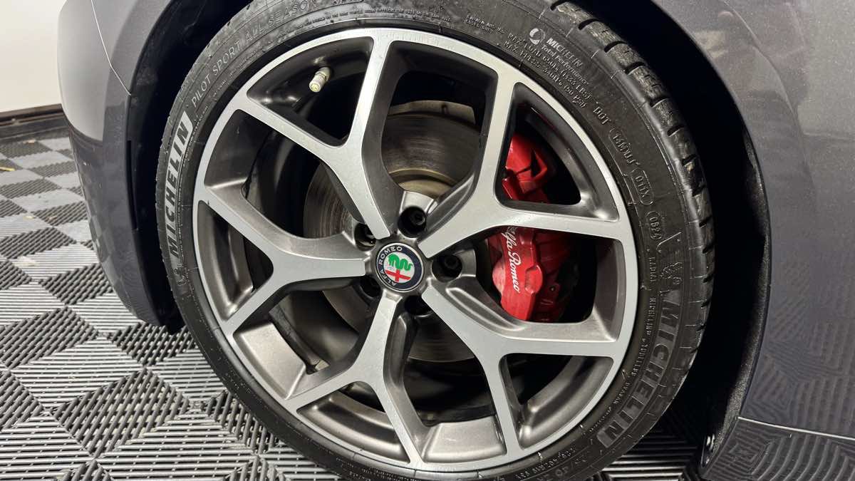 Used 2020 Alfa Romeo Giulia Ti w/ Active Blind Spot Package RWD image 11