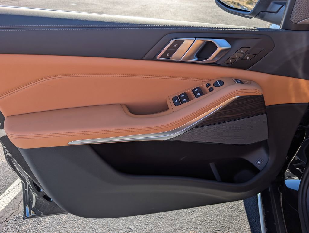 New 2026 BMW X5 xDrive50e w/ Premium Package image 12