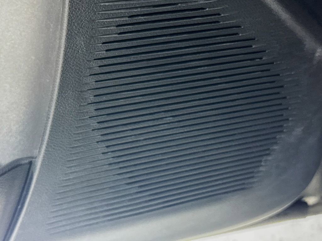 Used 2017 Dodge Challenger SXT image 22