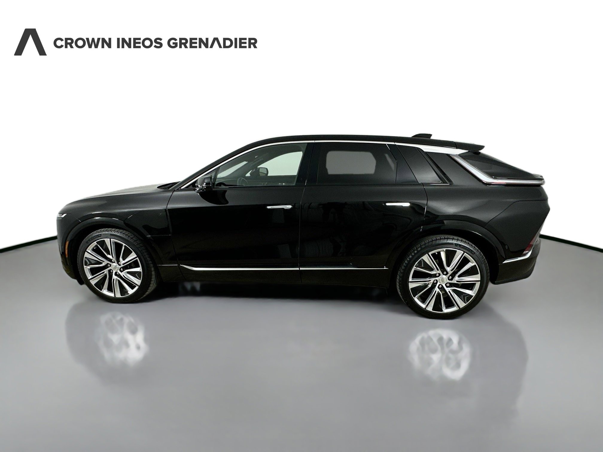 Used 2024 Cadillac Lyriq Luxury w/ LPO, Floor Liner Package image 8