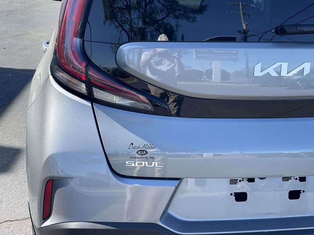 Used 2023 Kia Soul EX image 12
