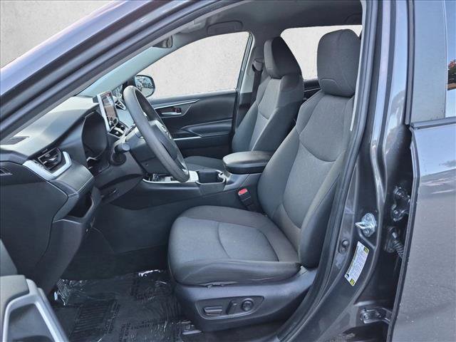 Used 2025 Toyota RAV4 XLE FWD image 16