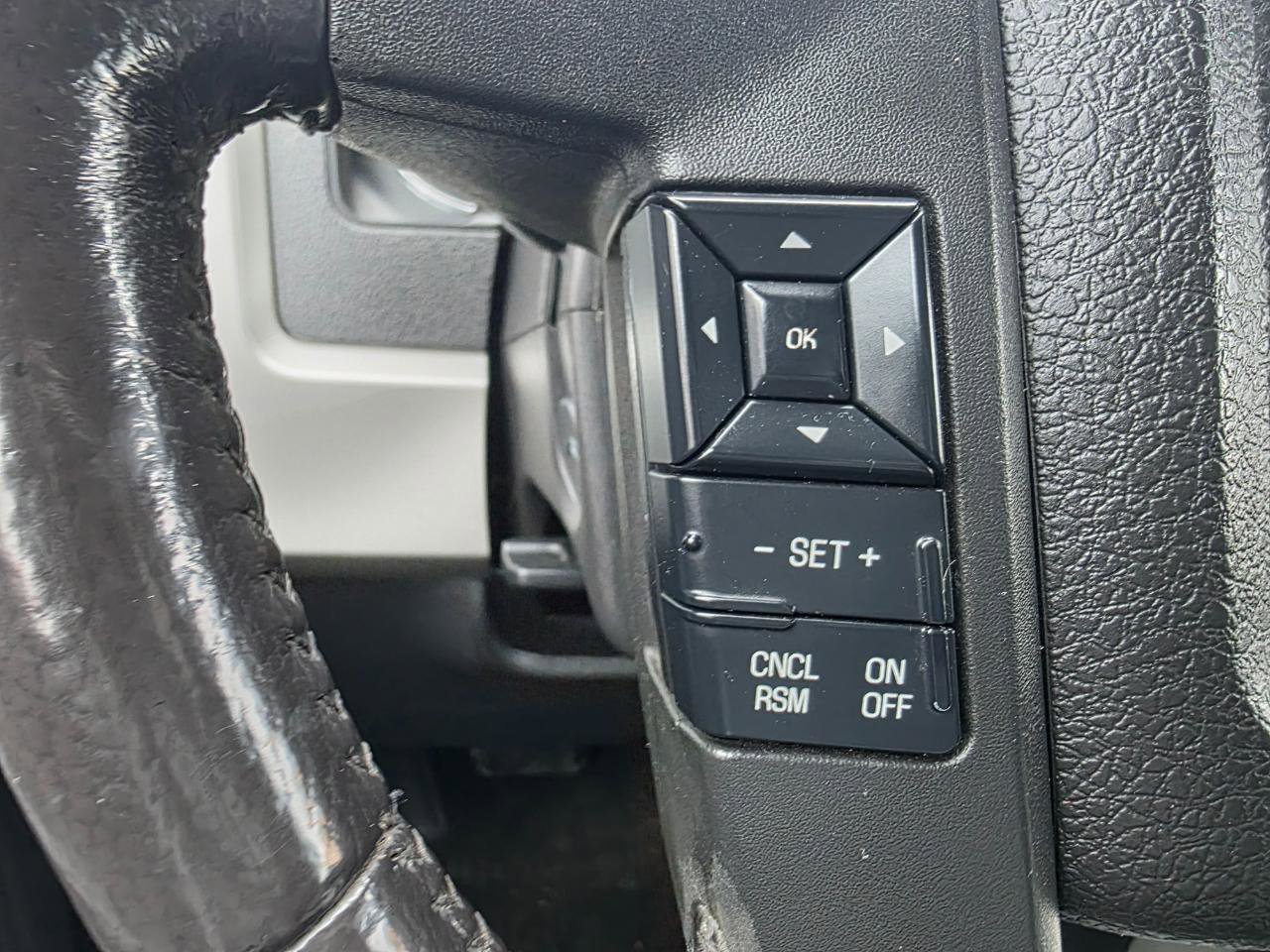 Used 2014 Ford F150 FX4 w/ Equipment Group 402A Luxury image 17