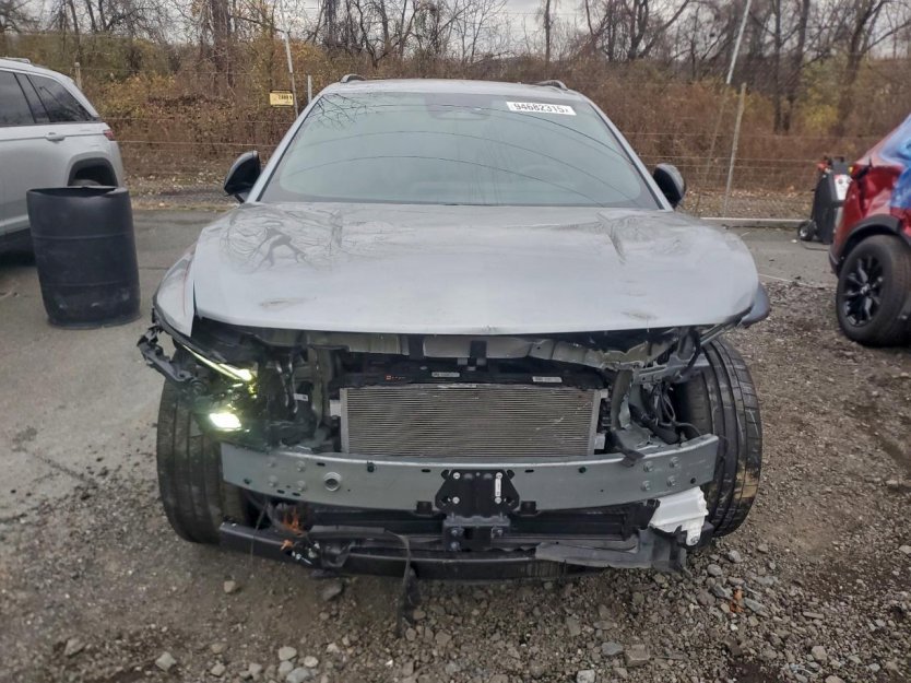 Used 2024 Chevrolet Equinox EV RS image 2