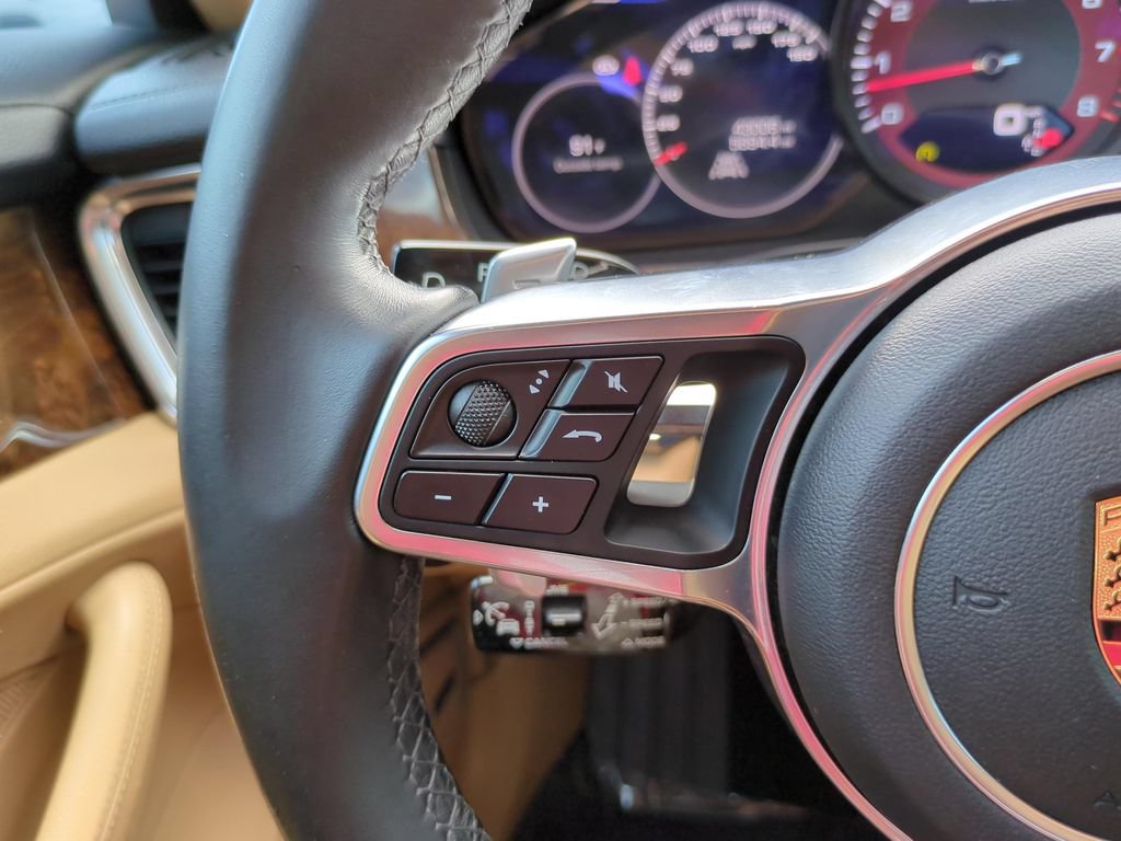 Used 2018 Porsche Panamera 4 AWD/4WD image 20