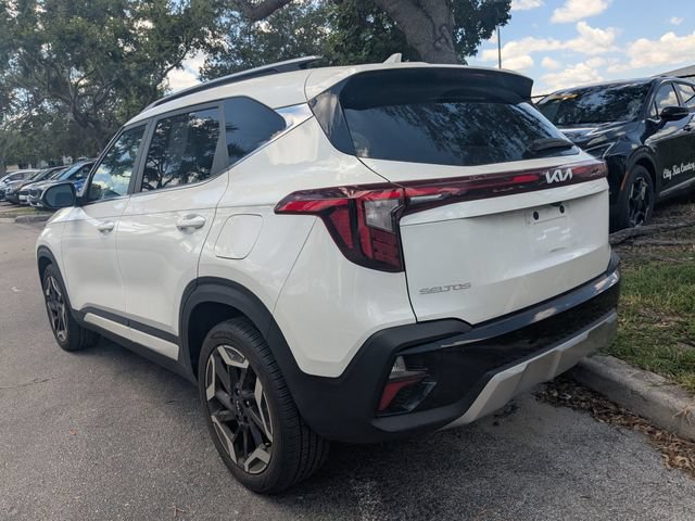 Certified 2025 Kia Seltos SX w/ SX Sunroof Package AWD/4WD image 4