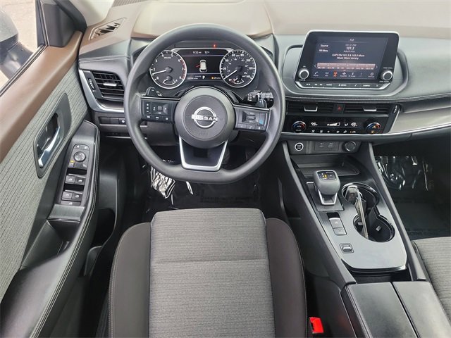 Used 2023 Nissan Rogue SV image 7