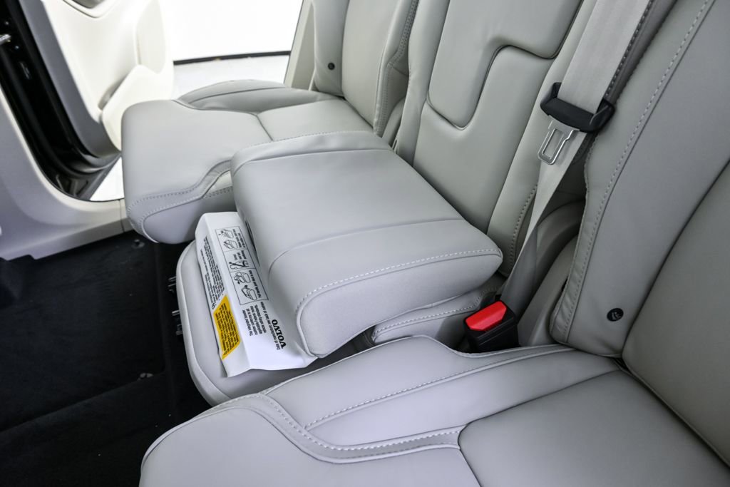 New 2026 Volvo XC90 B6 Ultra w/ Protection Package Premier AWD/4WD image 22