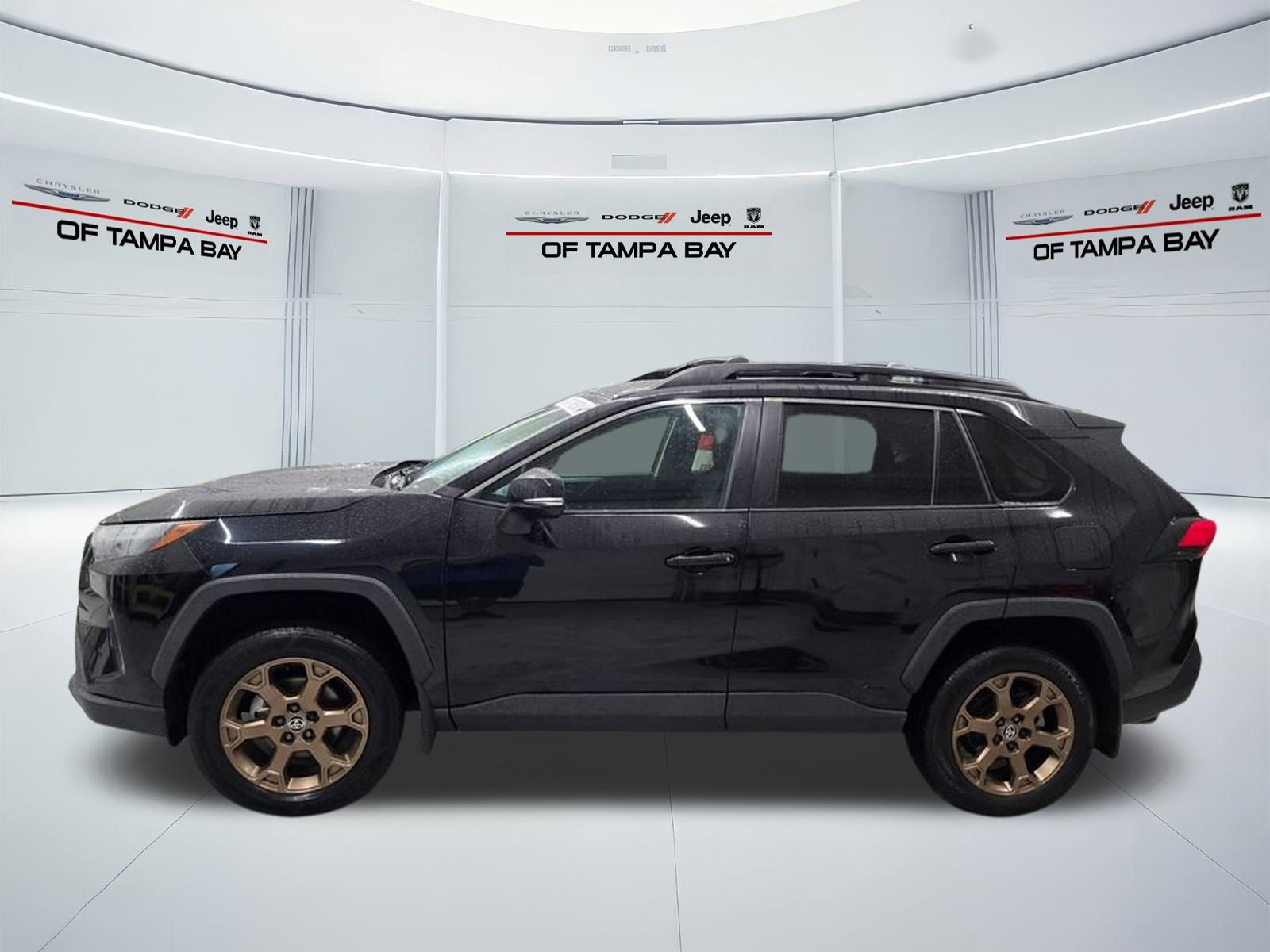 Used 2024 Toyota RAV4 AWD Hybrid image 3