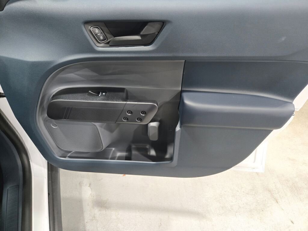 New 2025 Ford Maverick XLT w/ XLT Luxury Package image 9