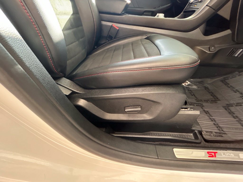 Used 2021 Ford Edge ST-Line FWD image 24