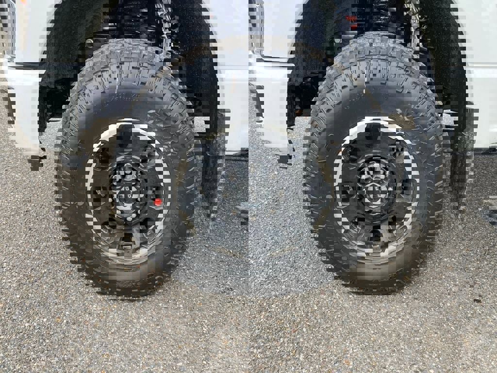 New 2026 Ford F250 Platinum w/ Tremor Off-Road Package image 24